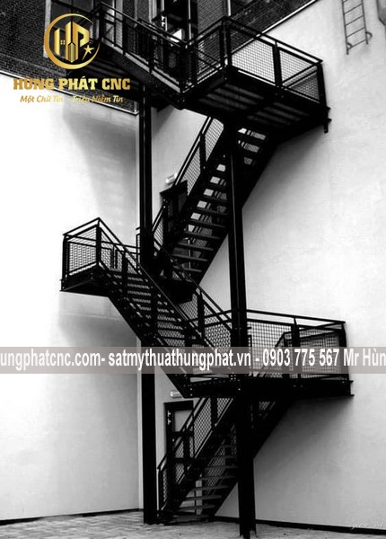 Cầu thang thoát hiểm khách sạn tp hcm | 0903 775 567 Mr Hùng