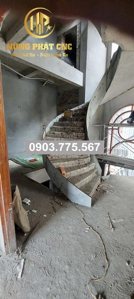 Thi công cầu thang xoắn ở Tây Ninh