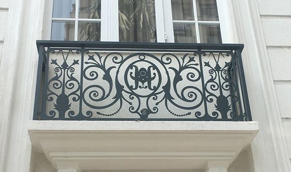 Hùng Phát CNC: Chuyên Thi Công Ban Công CNC Sang Trọng, Đẹp Mắt, Giá Hợp Lý