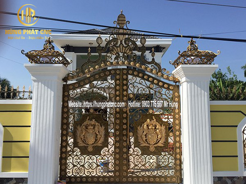 Bạn đang tìm kiếm thông tin về thi công cửa cổng mỹ thuật tại Quận 1, TP.HCM? Khám phá ngay các xưởng sản xuất trực tiếp uy tín với nhiều năm kinh nghiệm. 