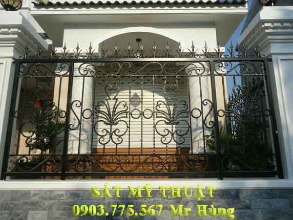 Làm cổng sắt mỹ thuật đẹp tại Long Khánh