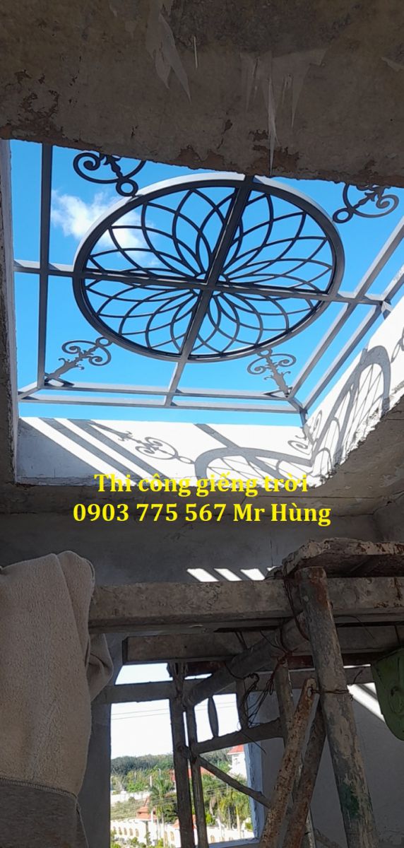 Làm mái kính giếng trời tại Đà Nẵng